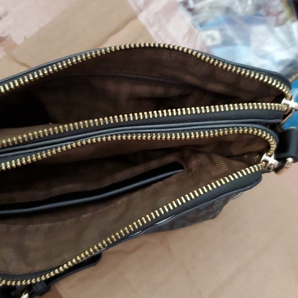 Purses black and gray crossbody. Adjustable strap - Picture 10 of 13